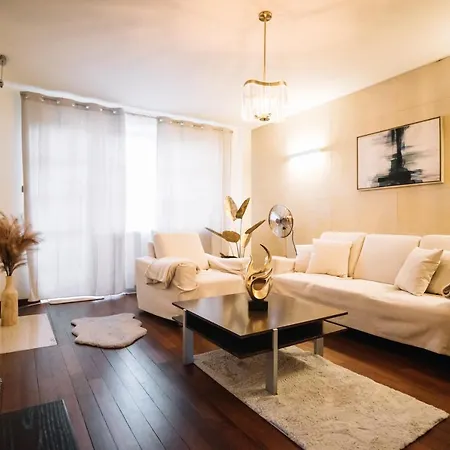 Clicktheflat Ceremony Old Town * Varşova