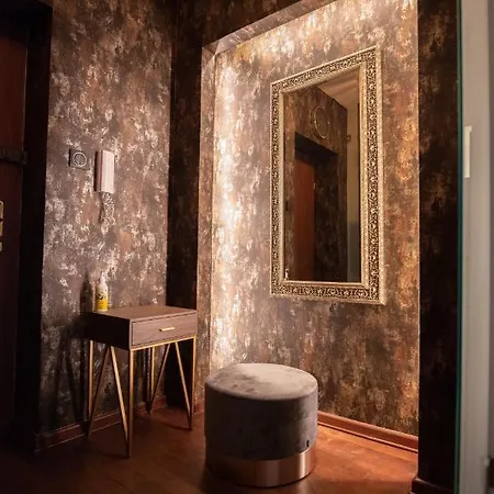 Clicktheflat Ceremony Old Town Daire