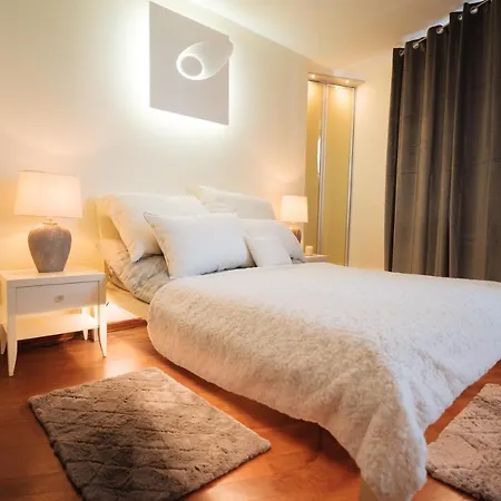 Clicktheflat Ceremony Old Town Daire