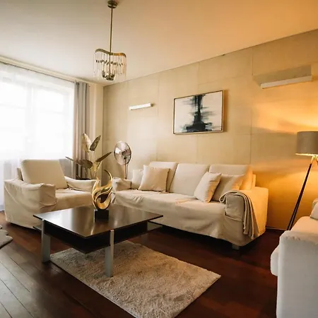 Clicktheflat Ceremony Old Town Daire Varşova