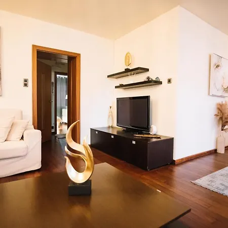 Clicktheflat Ceremony Old Town Daire